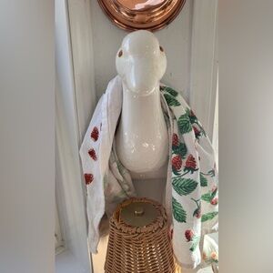 Vintage White Ceramic Duck Towel Holder